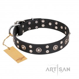 Schwarzes Hundehalsband aus Leder für Schäferhunde "Refined Essence" FDT Artisan mit Handverzierung